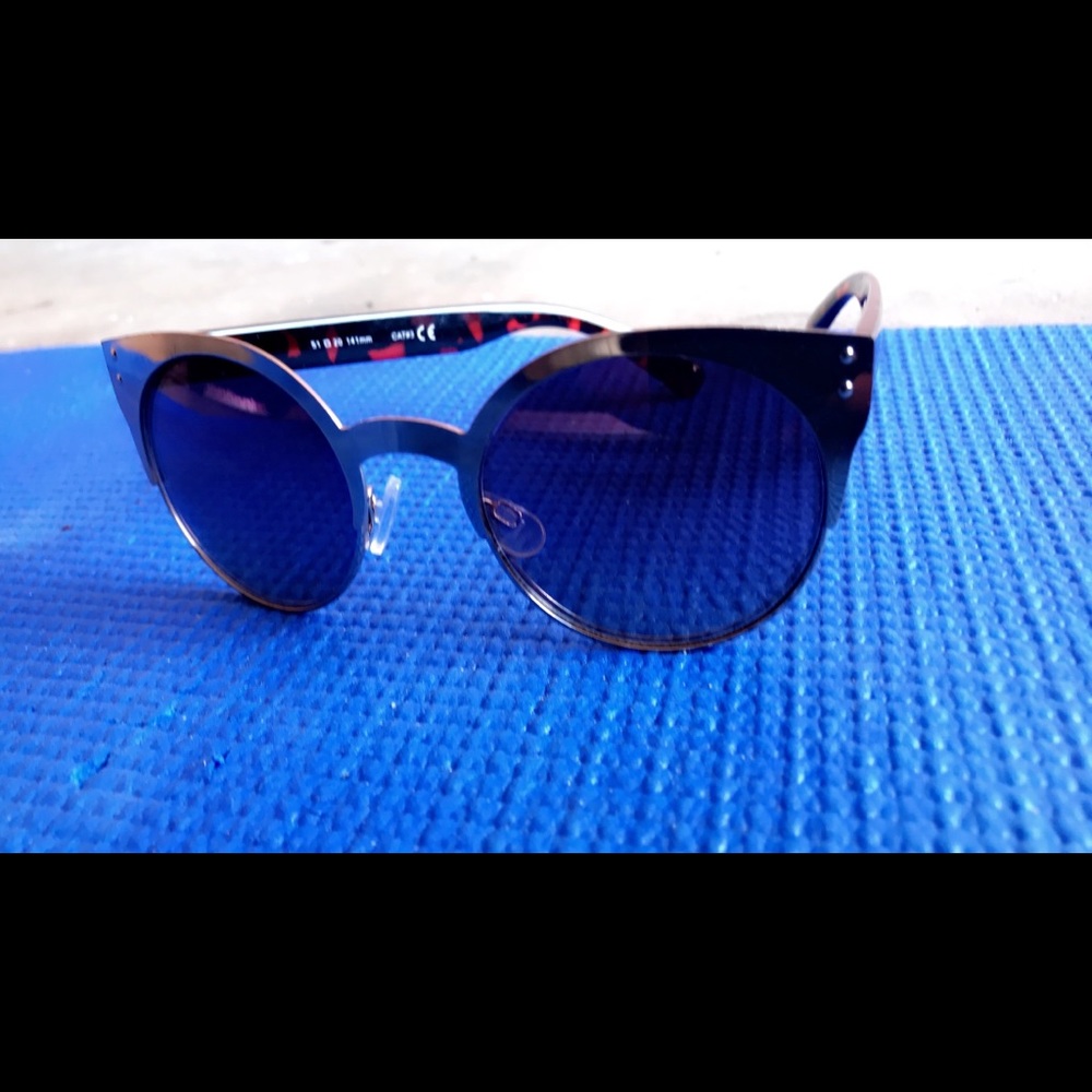 Classy Cat Eyed Shades